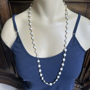 VTG Les Bernard Necklace‎ 30 Inch White Glass Beads Faceted Gold Plated Barrel